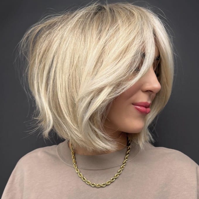 Disconnected Dynamic Waves Layered Bob Haircuts for Thick Hair