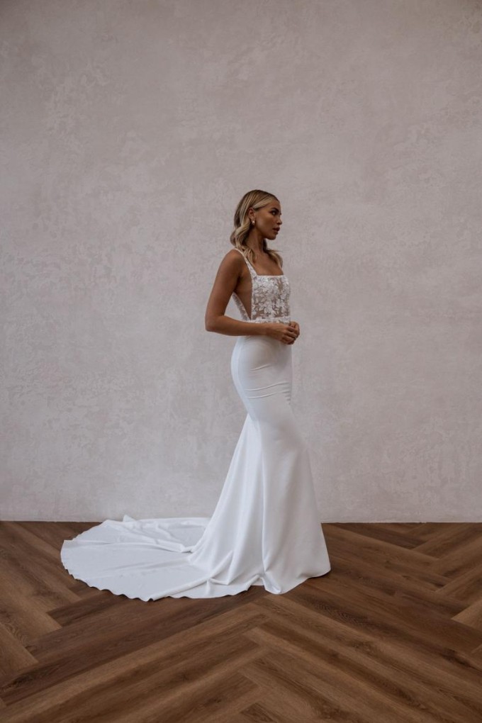 Timeless Greek Wedding Gowns