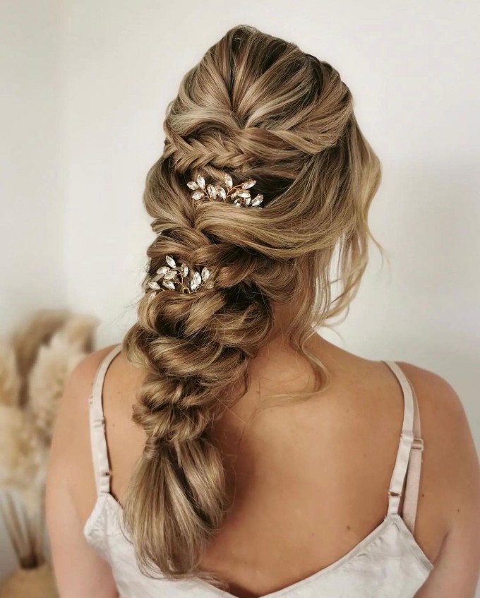 Messy Bun with Braided Style
